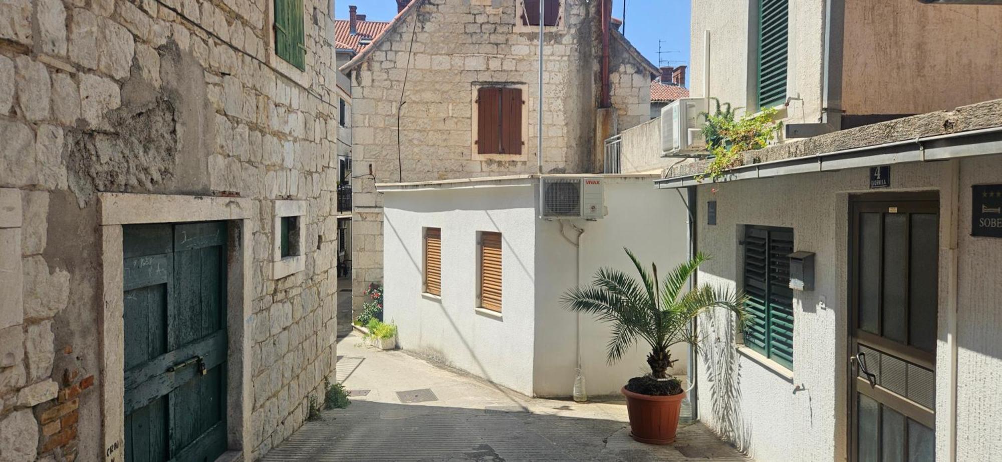 Heritage Stone Apartament